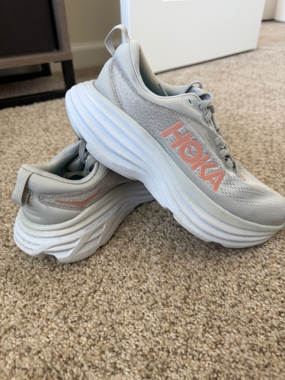 Home Women’s Bondhi 8 size 6.5 Like New